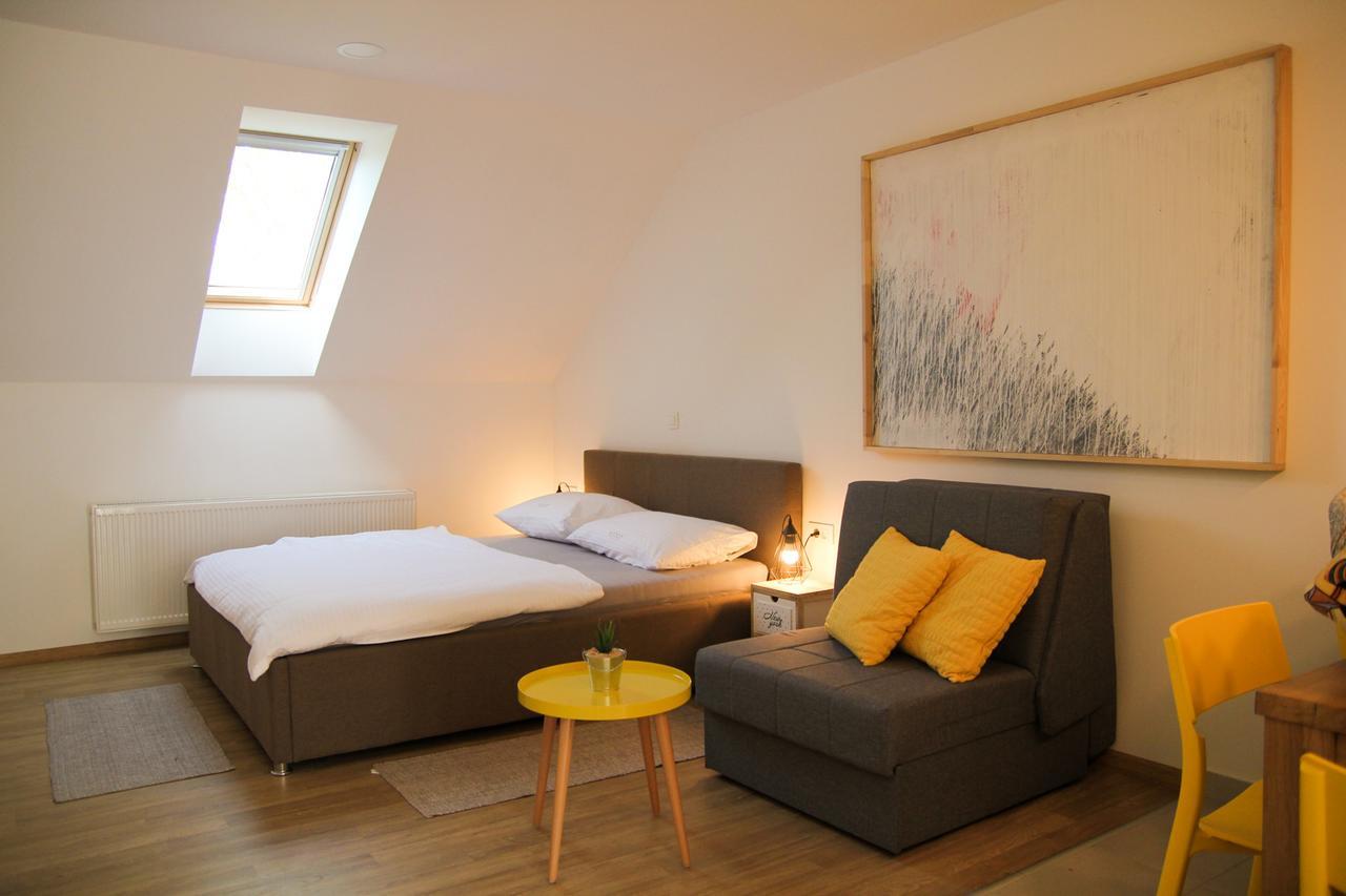 Apartmani Mursa Осиек Экстерьер фото