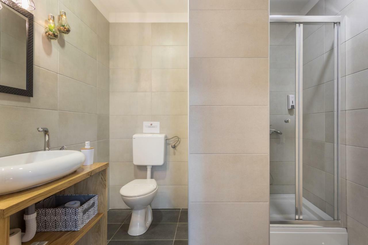 Apartmani Mursa Осиек Экстерьер фото